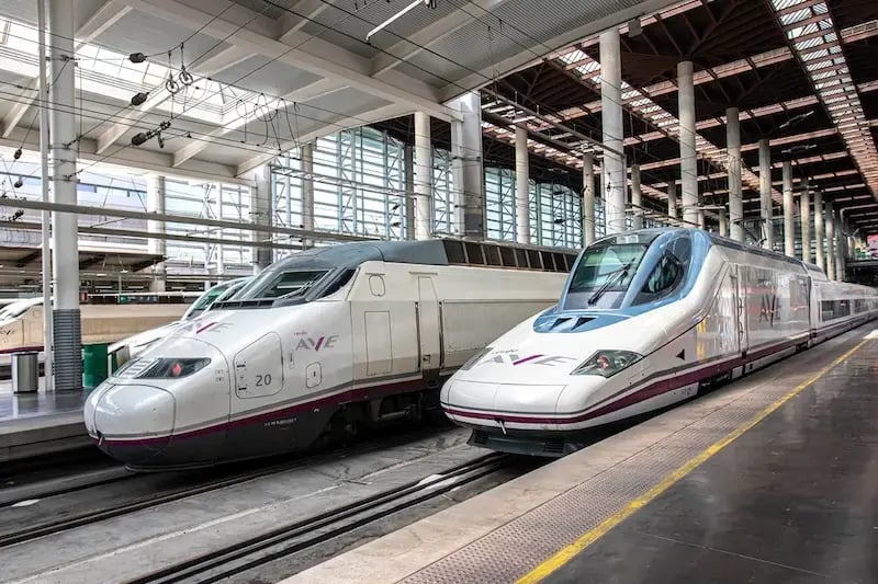 Renfe train new 3x2
